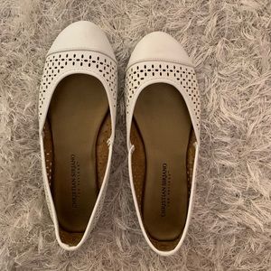 (CHRISTIAN SIRIANO for Payless) white ballet flats